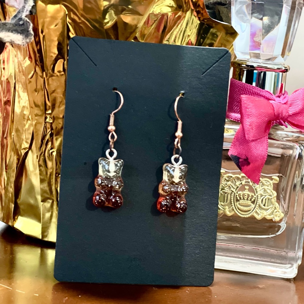 Brown and tan gummy bear earrings 🐻
